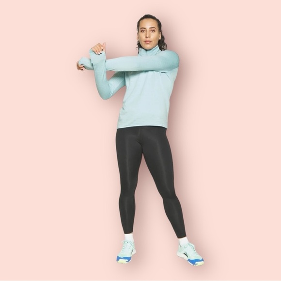 NIKE WOMENS ELEMENT HALF ZIP RUNNING TOP with thumb holes baby blue‎ size small - Picture 1 of 12